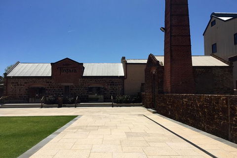 Private Winery Tour Chauffeured - eAccommodation 6