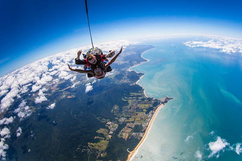 Beach Skydive From Up To 15000ft Over Mission Beach - eAccommodation 4