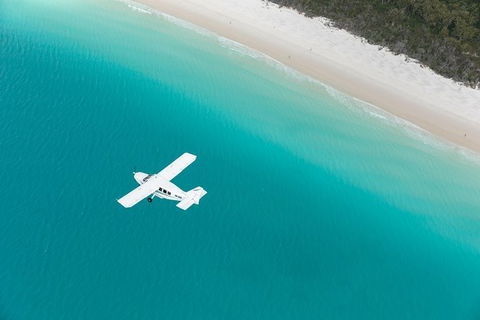 Scenic Flight - Great Barrier Reef, Heart Reef, Whitehaven Beach & Hill Inlet! - eAccommodation 5