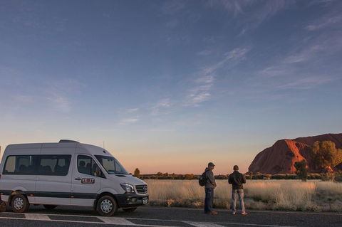 Highlights Of Uluru Including Sunrise And Breakfast - eAccommodation 3
