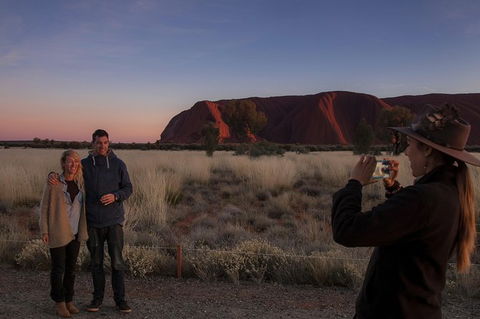 Highlights Of Uluru Including Sunrise And Breakfast - eAccommodation 1