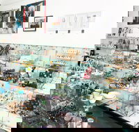 in.cube8r gallery and emporium Prahran - eAccommodation