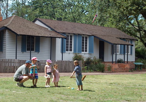 La Trobe's Cottage - eAccommodation 0