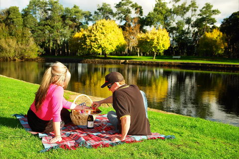 Bells Parade Reserve - eAccommodation 2