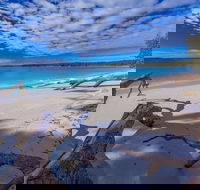 Bristol Point Beach - eAccommodation