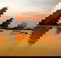 Glasshouse Rocks and Pillow Lava - eAccommodation