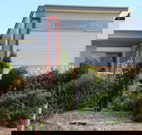 John Lacey's Studio and Green Tank Gallery - eAccommodation