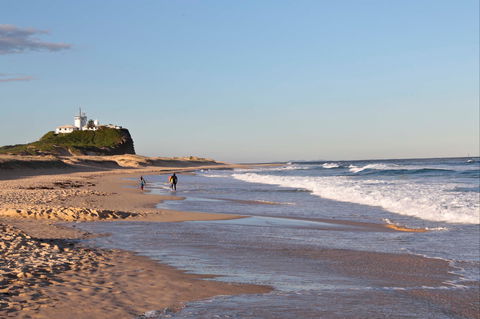 Nobbys Beach - eAccommodation 2