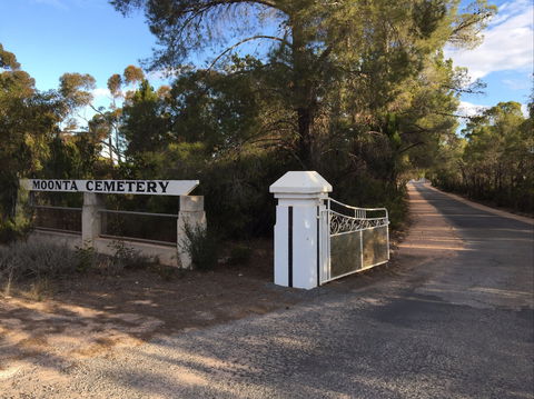 Moonta Cemetery - eAccommodation 0