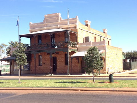 Old Gentleman's Club - eAccommodation 0