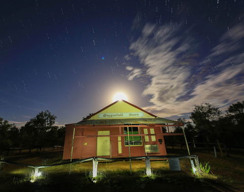 Copperfield Store, Chimney And Cemetery - eAccommodation 0