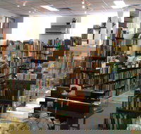 Mr Pickwicks Fine Old Books - eAccommodation