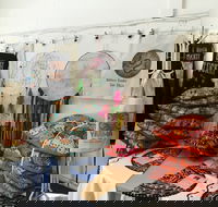 Sisters Under The Skin Local Art and Design Gallery Moree - eAccommodation