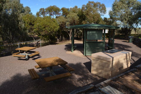 Yeldulknie Weir & Reservoir - eAccommodation 2