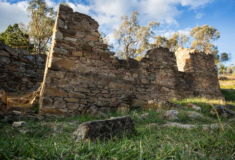 Adelong Falls Gold Mill Ruins - eAccommodation 2