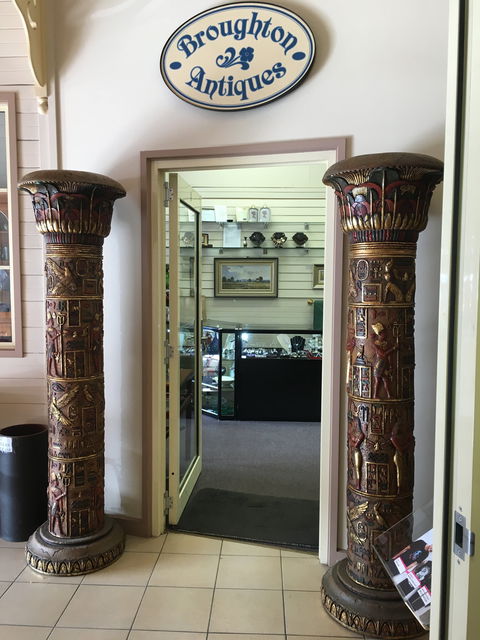 Broughton Antiques - eAccommodation 1