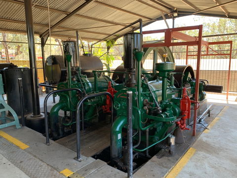 Historical Crossley Engine - eAccommodation 0