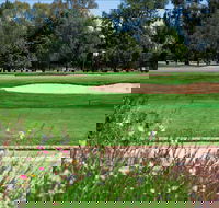 Howlong Golf Resort - eAccommodation