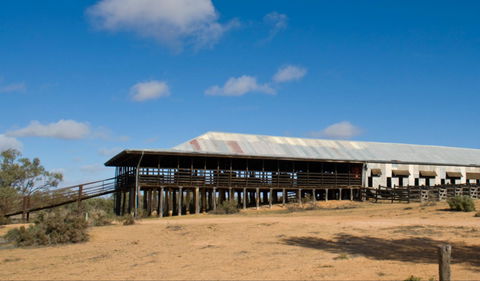 Kinchega Woolshed - eAccommodation 0
