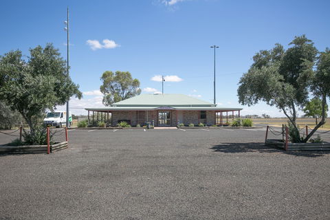 North Bourke Airport - eAccommodation 0