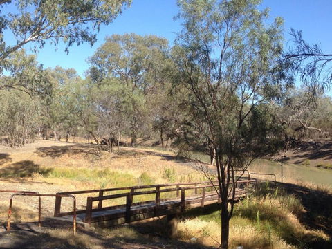 Norman Tracker Walford Walkway - eAccommodation 0