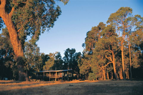 Perth Hills - eAccommodation 1
