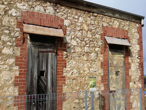 A Walk Back In Time Time Trail - Kingscote - eAccommodation 0