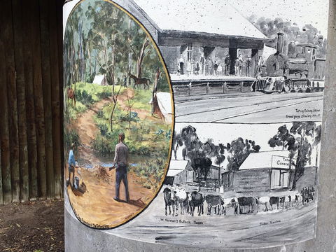 Tatong Tavern Water Tank - eAccommodation 1