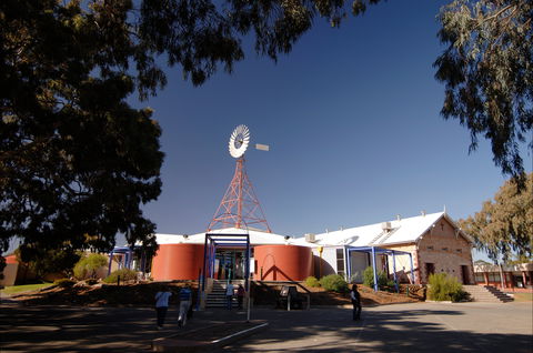 Wadlata Outback Centre - eAccommodation 2