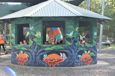 Howlong's Enchanted Hut - eAccommodation 0
