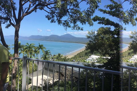 IMAX Private Transfer 7 Guests Cairns Airport To Hotels In Port Douglas - eAccommodation 4