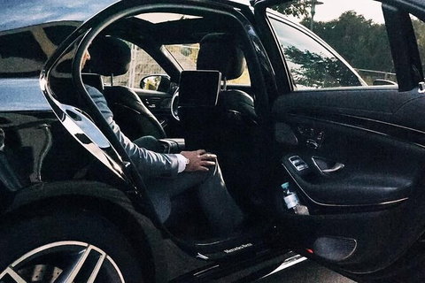 Arrival Private Transfers: Adelaide Airport ADL To Adelaide In Business Car - eAccommodation 4