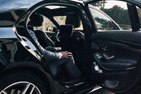 Departure Private Transfers: Adelaide To Adelaide Airport ADL In Business Car - eAccommodation 4