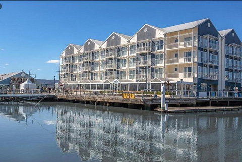 3.5 Hours Walking Guided Tour Of Launceston Highlights - eAccommodation 2