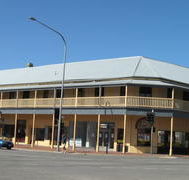 Colac Hotel - eAccommodation
