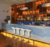 Pontoon Bar - eAccommodation