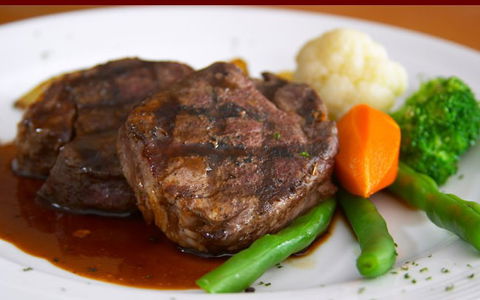 R. G. Mcgees Hotel Restaurant - eAccommodation 0