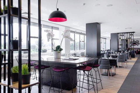 MRepublic Restaurant, Bar And Lounge - eAccommodation 1