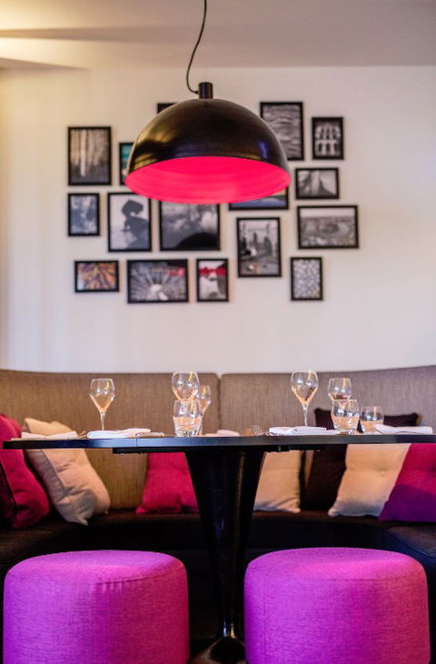 MRepublic Restaurant, Bar And Lounge - eAccommodation 6