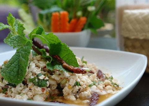 Gold Leaf Thai - eAccommodation 1