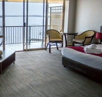 The Beachcomber Hotel - eAccommodation