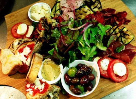 Arriva Pizzeria & Ristorante Italiano - eAccommodation 0