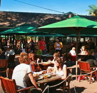 The Beach Hotel - eAccommodation