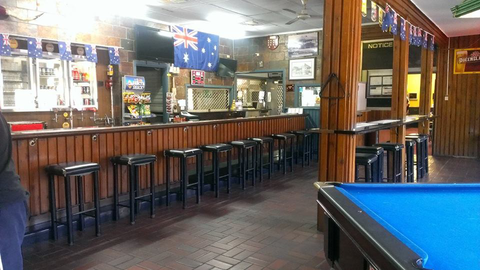 Lakes Creek Hotel - eAccommodation 2