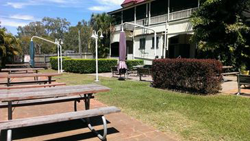 Lakes Creek Hotel - eAccommodation 3
