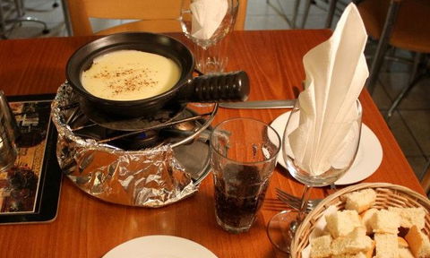 CJ's French Fondue Restaurant - eAccommodation 2