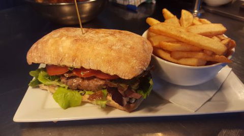 Lighthouse Beach Cafe - eAccommodation 3