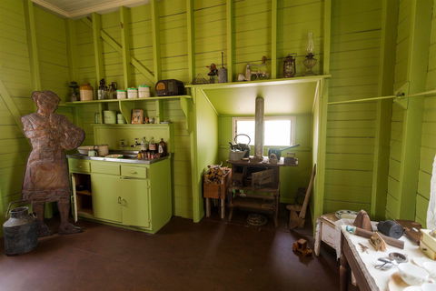 Cardwell Pioneers Tour - eAccommodation 2