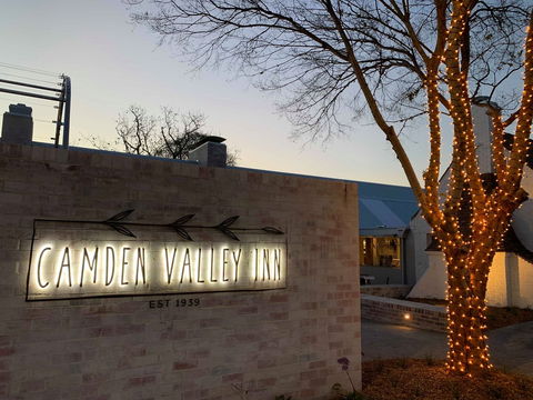 Christmas In July Camden Valley Inn - eAccommodation 0