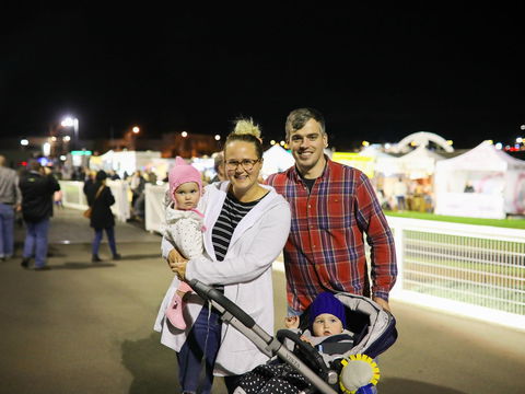 Gosford Night Markets - eAccommodation 2